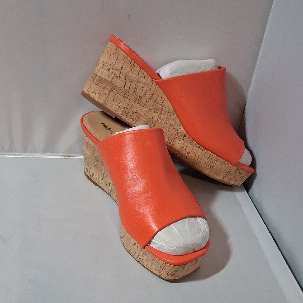 violet & red brand wedges, size 9.5